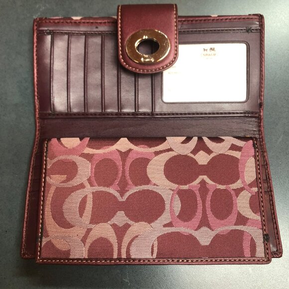 Vintage Coach Bordeaux Signature Print Patent Leather Trim Turn lock Close-New - Picture 8 of 10